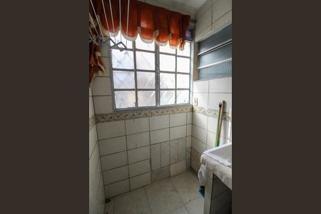 Área de Serviço de apartamento para alugar com 2 quartos, 54m² em Jardim Ivana, São Paulo