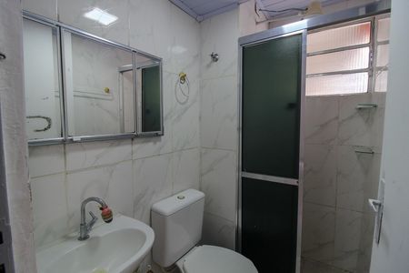 Banheiro de apartamento para alugar com 2 quartos, 54m² em Jardim Ivana, São Paulo