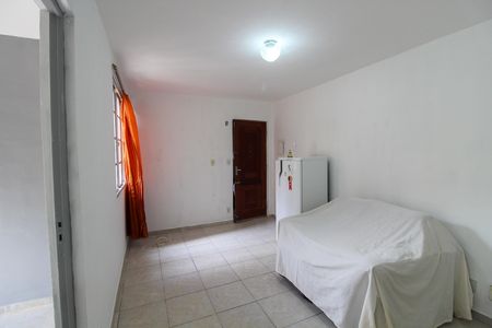 Sala de apartamento para alugar com 2 quartos, 54m² em Jardim Ivana, São Paulo