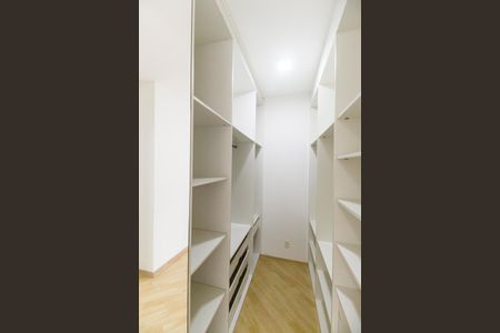 Apartamento à venda com 94m², 3 quartos e 2 vagasCloset da suíte
