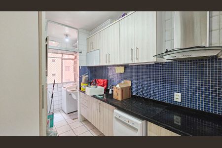 Apartamento para alugar com 74m², 3 quartos e 1 vaga Apartamento para alugar com 74m², 3 quartos e 1 vagaCozinha e área de serviço