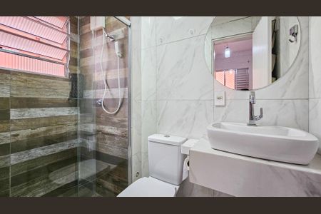 Apartamento para alugar com 74m², 3 quartos e 1 vaga Apartamento para alugar com 74m², 3 quartos e 1 vagaBanheiro da suíte