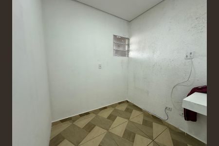 Quarto de casa para alugar com 2 quartos, 45m² em Vila Lourdes, Barueri