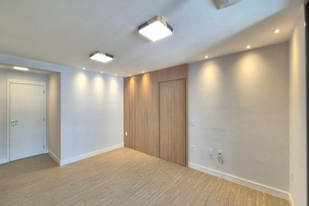 Sala de apartamento para alugar com 3 quartos, 126m² em Cambuí, Campinas