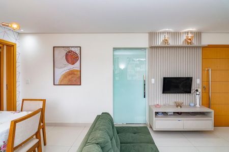 Apartamento à venda com 83m², 3 quartos e 2 vagas Apartamento à venda com 83m², 3 quartos e 2 vagasSala