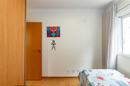 Apartamento à venda com 83m², 3 quartos e 2 vagas Apartamento à venda com 83m², 3 quartos e 2 vagasQuarto 3