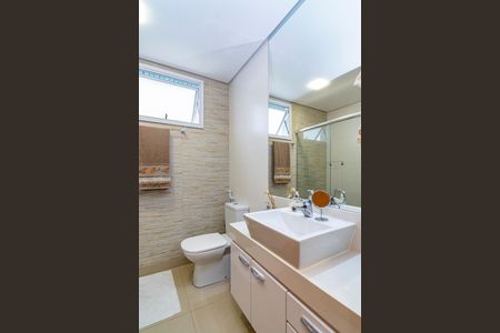 Apartamento à venda com 83m², 3 quartos e 2 vagas Apartamento à venda com 83m², 3 quartos e 2 vagasBanheiro Social