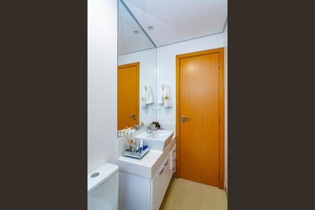 Apartamento à venda com 83m², 3 quartos e 2 vagas Apartamento à venda com 83m², 3 quartos e 2 vagasBanheiro da Suíte