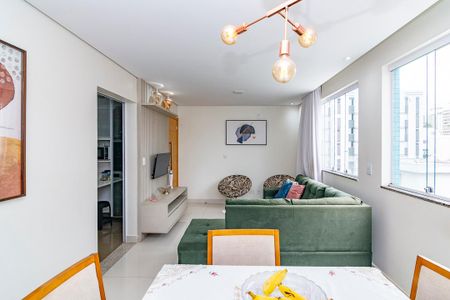 Apartamento à venda com 83m², 3 quartos e 2 vagas Apartamento à venda com 83m², 3 quartos e 2 vagasSala