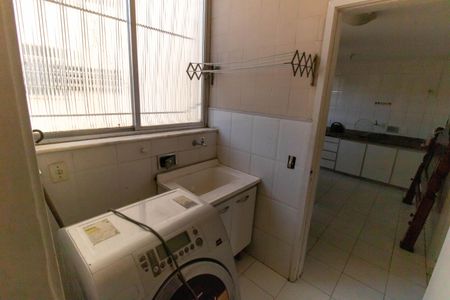 Apartamento à venda com 81m², 2 quartos e 1 vagaÁrea de Serviço