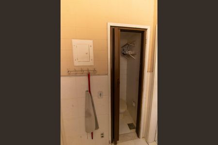 Apartamento à venda com 81m², 2 quartos e 1 vagaÁrea de Serviço