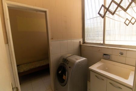 Apartamento à venda com 81m², 2 quartos e 1 vagaÁrea de Serviço