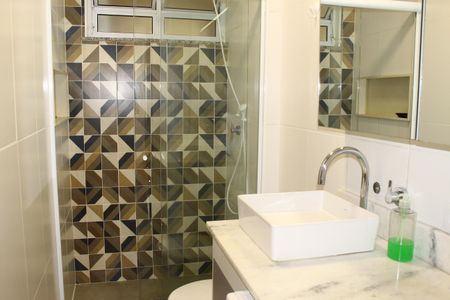 Banheiro de kitnet/studio para alugar com 1 quarto, 20m² em Santa Cecilia, São Paulo