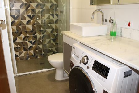 Banheiro de kitnet/studio para alugar com 1 quarto, 20m² em Santa Cecilia, São Paulo