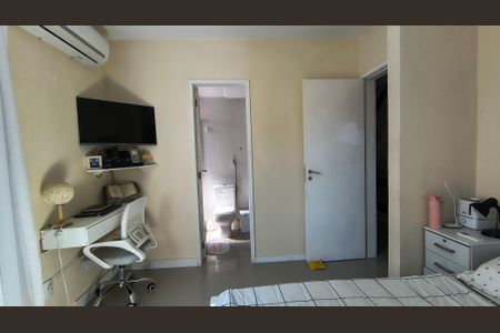 Casa de condomínio à venda com 300m², 5 quartos e 2 vagasSuíte 3