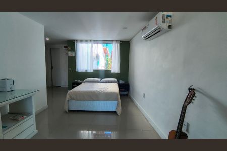 Casa de condomínio à venda com 300m², 5 quartos e 2 vagasSuíte 2
