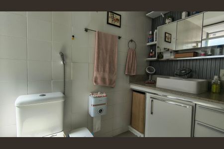 Casa de condomínio à venda com 300m², 5 quartos e 2 vagasBanheiro da Suíte 3