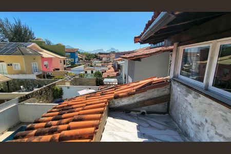 Casa de condomínio à venda com 300m², 5 quartos e 2 vagasSacada do Sótão 