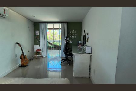 Casa de condomínio à venda com 300m², 5 quartos e 2 vagasSuíte 2