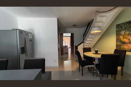 Casa de condomínio à venda com 300m², 5 quartos e 2 vagasCozinha