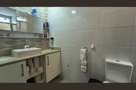 Casa de condomínio à venda com 300m², 5 quartos e 2 vagasBanheiro da Suíte 2