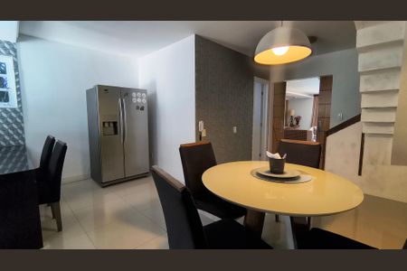 Casa de condomínio à venda com 300m², 5 quartos e 2 vagasCozinha