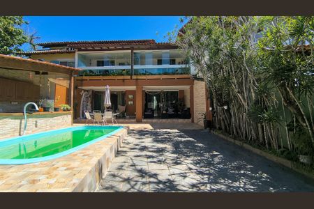 Casa de condomínio à venda com 300m², 5 quartos e 2 vagasQuintal