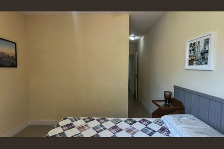 Casa de condomínio à venda com 300m², 5 quartos e 2 vagasSuíte 4