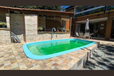 Casa de condomínio à venda com 300m², 5 quartos e 2 vagasQuintal