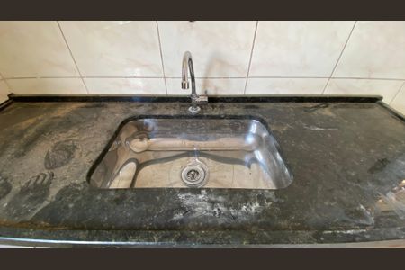 Casa para alugar com 172m², 2 quartos e 2 vagascozinha 