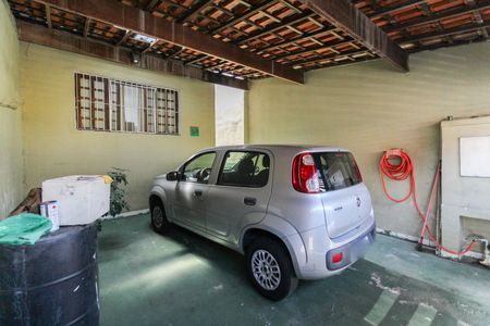 Casa à venda com 97m², 2 quartos e 2 vagas Casa à venda com 97m², 2 quartos e 2 vagasGaragem