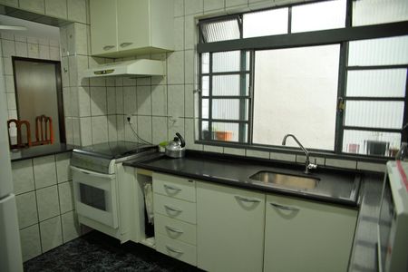 Casa à venda com 158m², 2 quartos e 1 vagaCozinha 