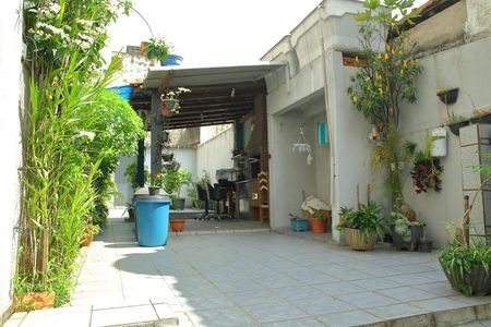 Casa à venda com 158m², 2 quartos e 1 vagaQuintal 