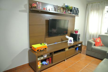 Casa à venda com 158m², 2 quartos e 1 vagaSala