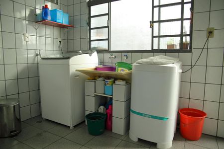 Casa à venda com 158m², 2 quartos e 1 vagaÁrea de Serviço