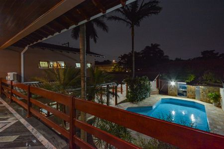 Casa à venda com 399m², 4 quartos e 6 vagasSacada Suíte