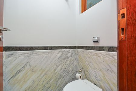 Casa à venda com 399m², 4 quartos e 6 vagasLavabo