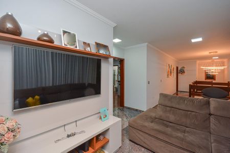 Casa à venda com 399m², 4 quartos e 6 vagasSala de TV