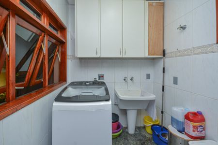 Casa à venda com 399m², 4 quartos e 6 vagasÁrea de Serviço