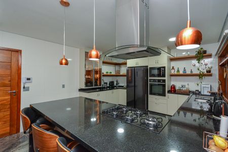 Casa à venda com 399m², 4 quartos e 6 vagasCozinha