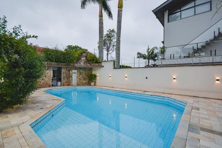 Casa à venda com 399m², 4 quartos e 6 vagasÁrea comum - Piscina