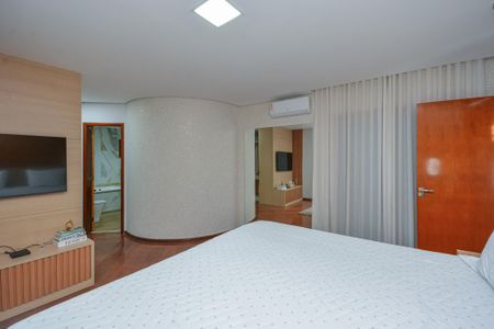 Casa à venda com 399m², 4 quartos e 6 vagasQuarto 1