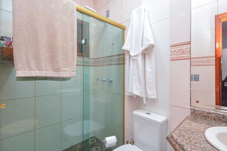 Casa à venda com 399m², 4 quartos e 6 vagasBanheiro 2