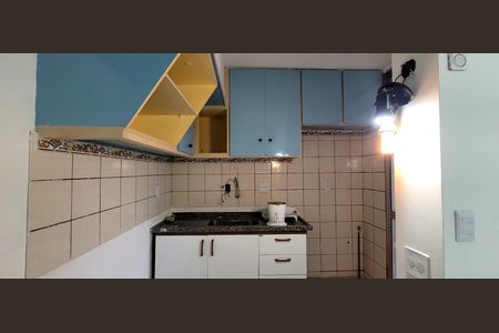 Cozinha de apartamento para alugar com 3 quartos, 64m² em Jardim Arpoador, São Paulo