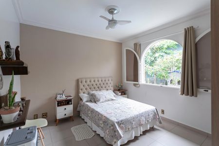 Casa à venda com 240m², 3 quartos e 4 vagasQuarto 1