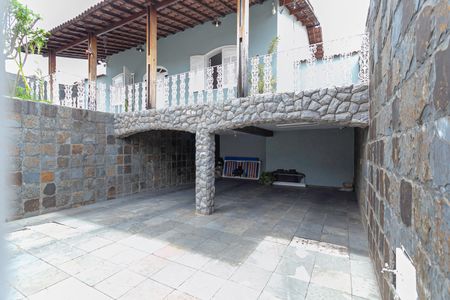 Casa à venda com 240m², 3 quartos e 4 vagasGaragem