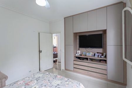 Casa à venda com 240m², 3 quartos e 4 vagasSuíte 