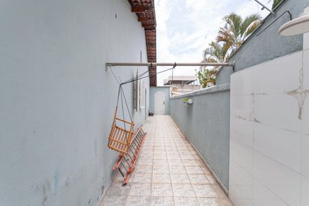 Casa à venda com 240m², 3 quartos e 4 vagasCorredor