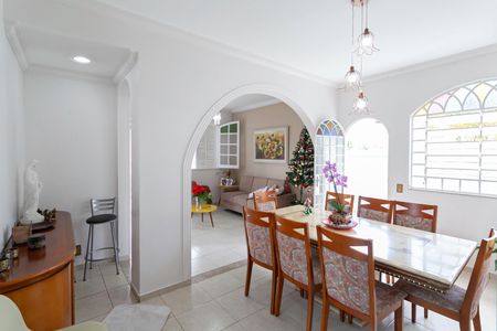 Casa à venda com 240m², 3 quartos e 4 vagasSala 3