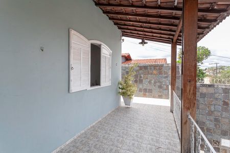 Casa à venda com 240m², 3 quartos e 4 vagasVaranda